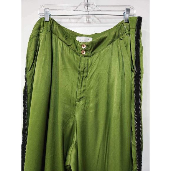 Anthropologie Diandra Green Satin Pleated Joggers Size 16. B-3 - Picture 9 of 11